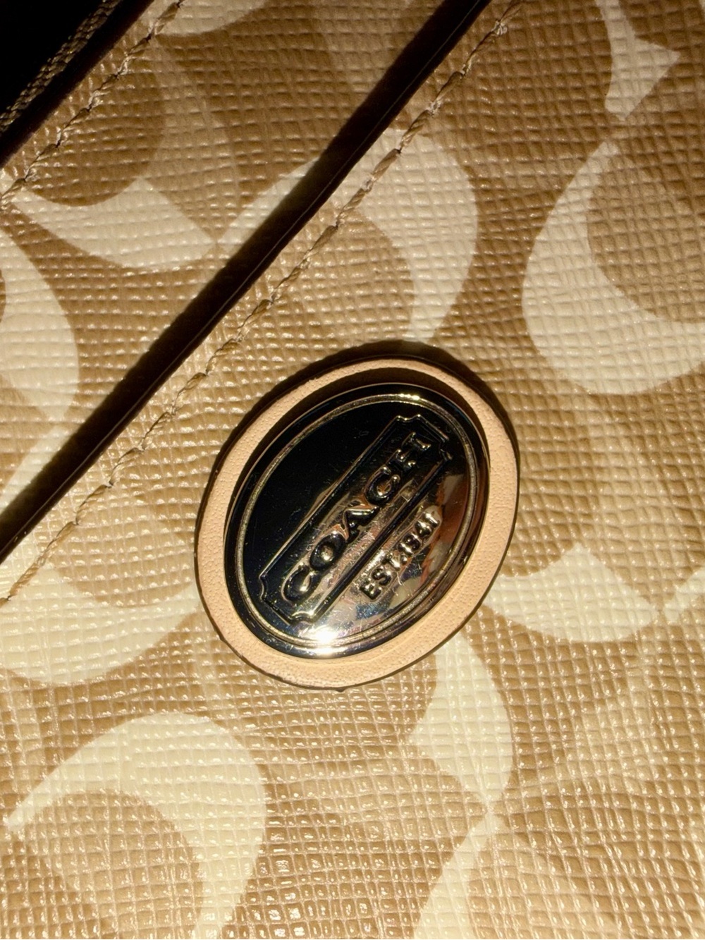 Coach Signature Peyton Dream C Go-Go Wristlet / Wallet - neutral colorway 🐚 - Picture 12 of 15